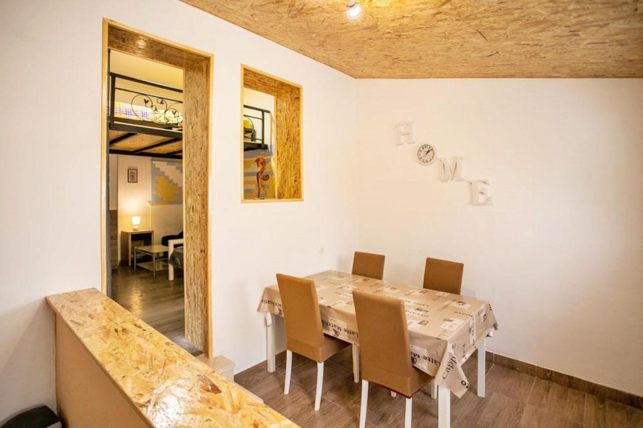 Apartments Punta 2 Омиш Экстерьер фото