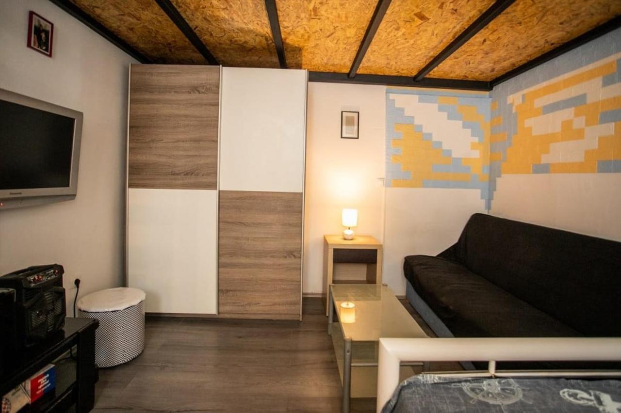 Apartments Punta 2 Омиш Экстерьер фото