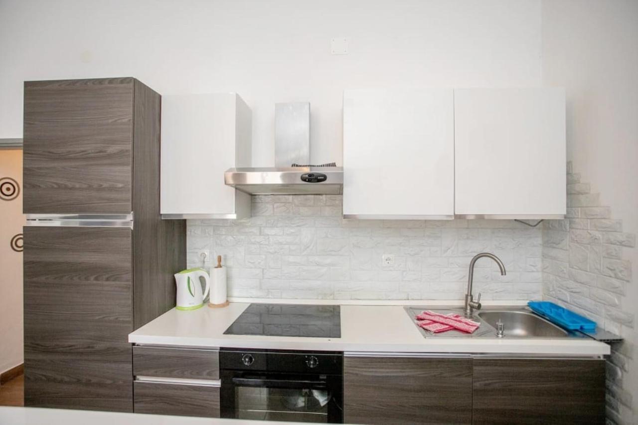 Apartments Punta 2 Омиш Экстерьер фото