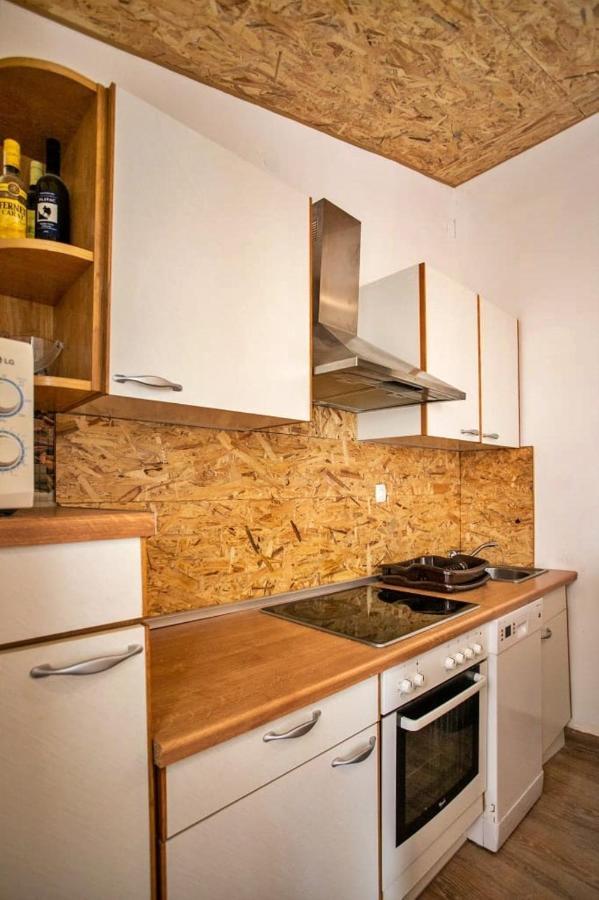 Apartments Punta 2 Омиш Экстерьер фото