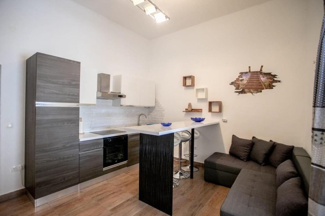 Apartments Punta 2 Омиш Экстерьер фото