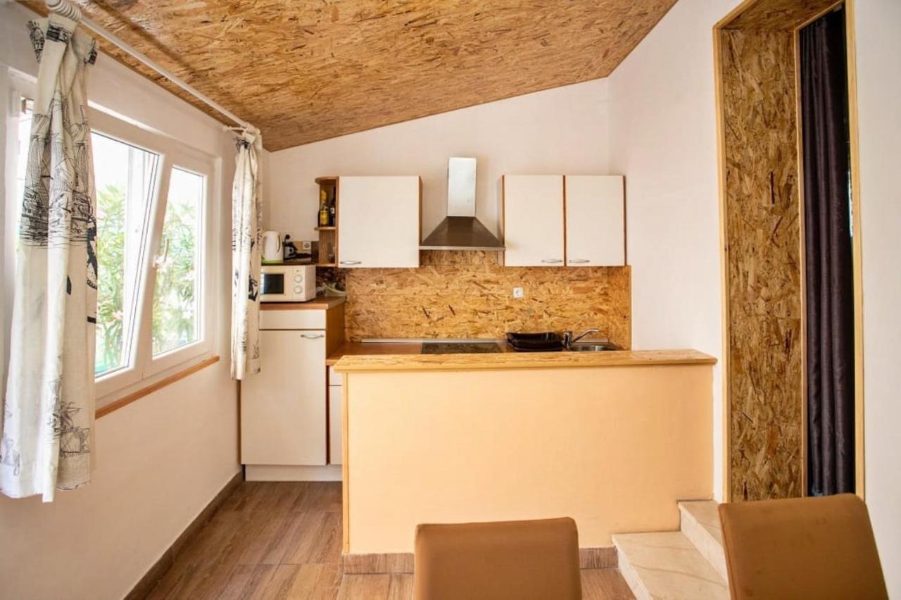 Apartments Punta 2 Омиш Экстерьер фото