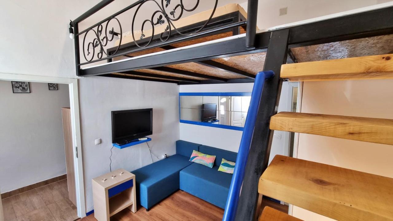Apartments Punta 2 Омиш Экстерьер фото
