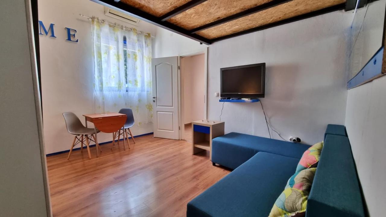 Apartments Punta 2 Омиш Экстерьер фото